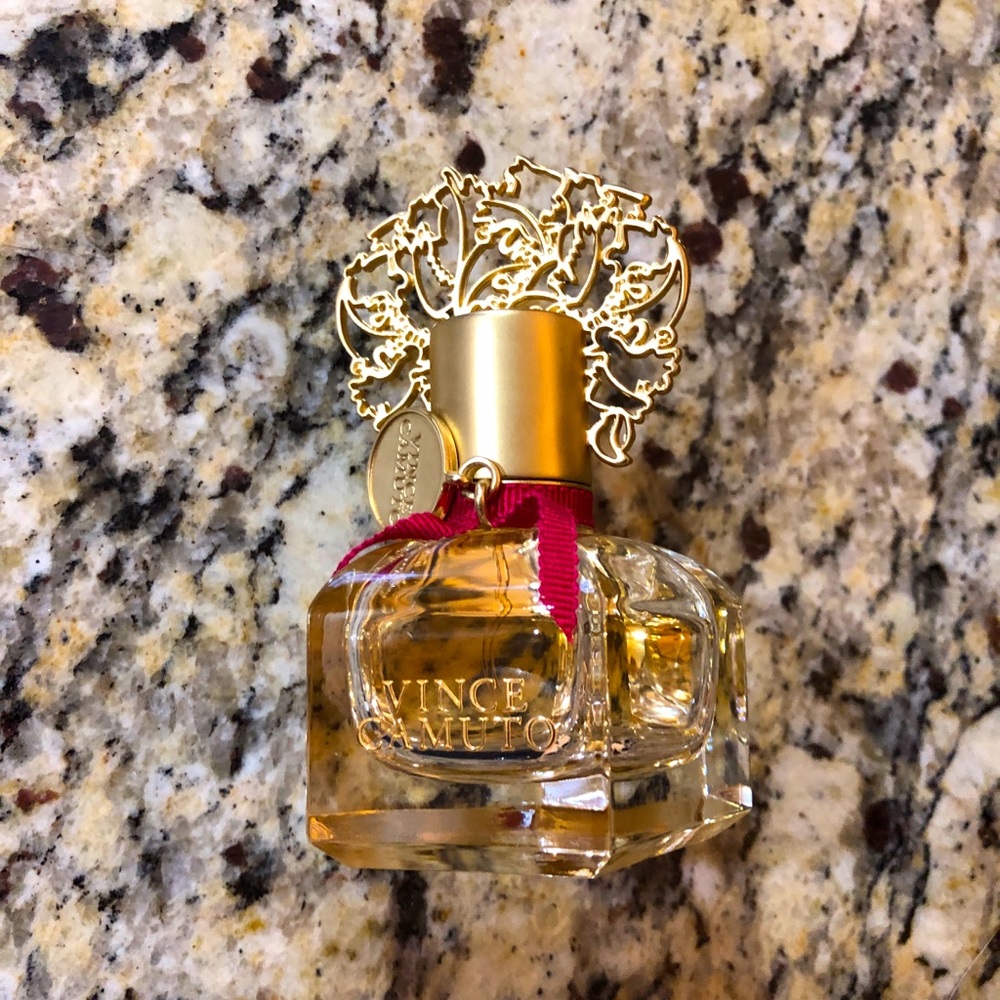 VINCE CAMUTO Original Signature 65% full OG